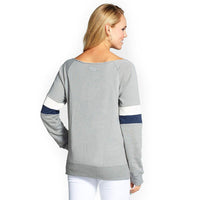 New York Yankees - Logo Deal Juniors Scoop Neck Pocket Sweatshirt