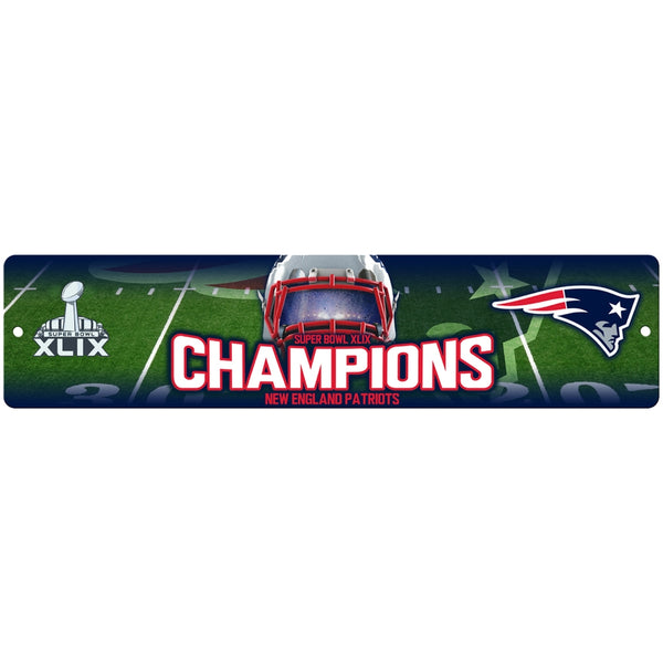New England Patriots - Super Bowl 49 Champions Helmet & Field Collage Street Sign